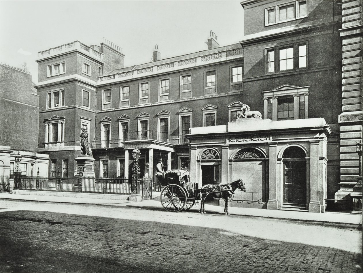 Hansom cab outside the war office, Pall Mall, Willis Collection, 1890 by English Photographer