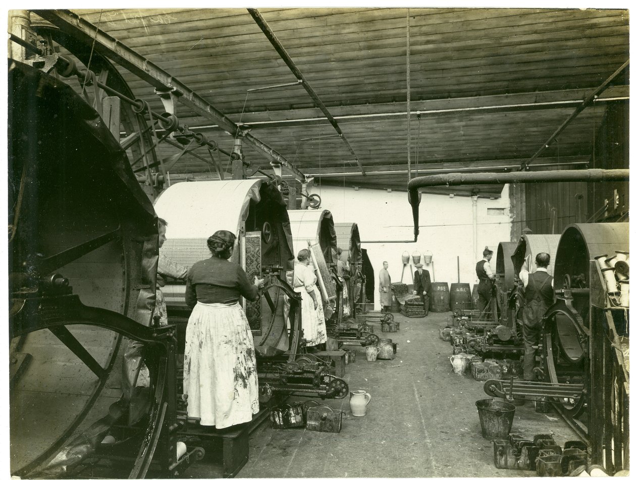Tapestry printing, Hughes factory No. 2, 1923 by English Photographer