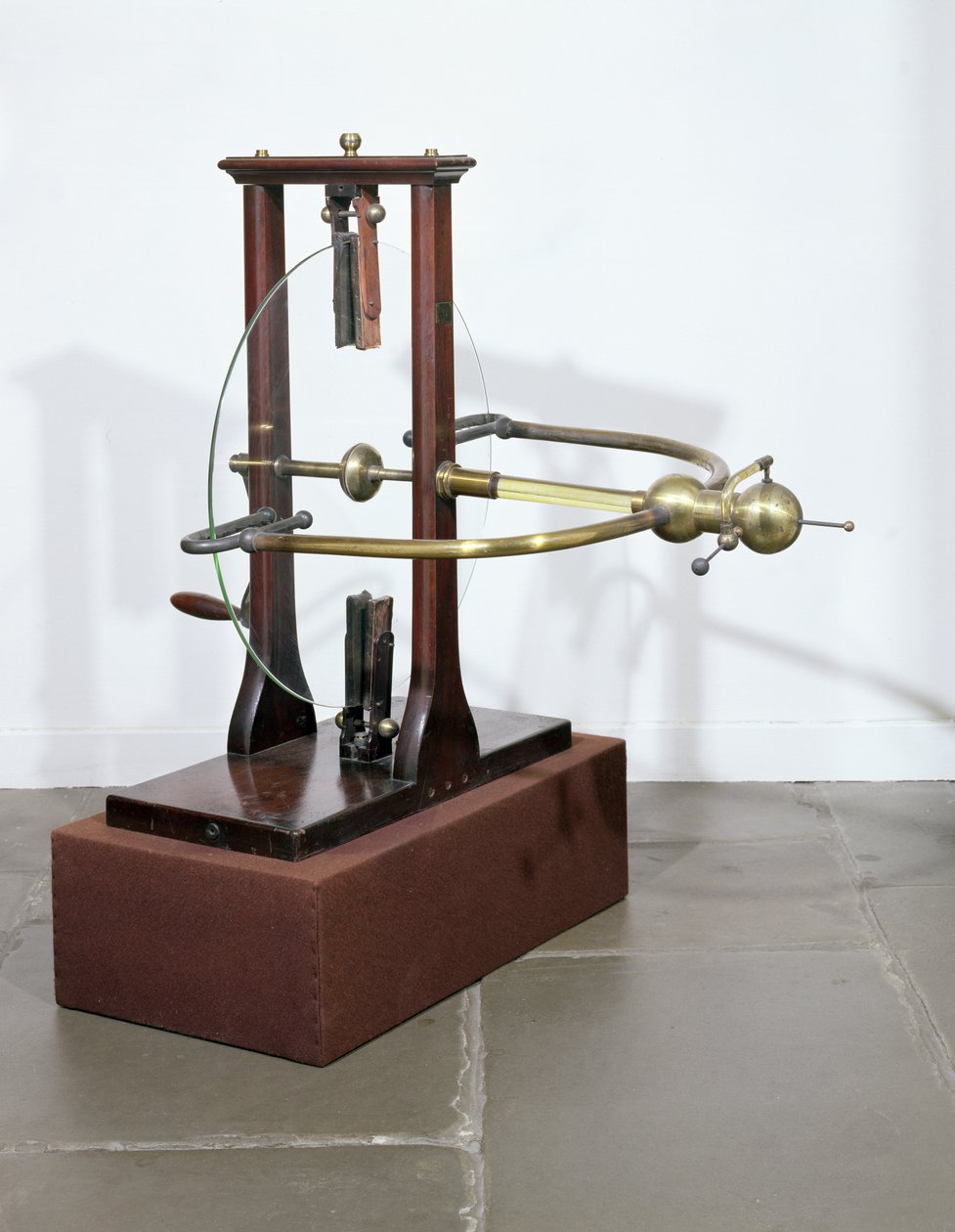 Electro-static plate machine, after a design by Jan Ingenhousz (1730-99) by English School
