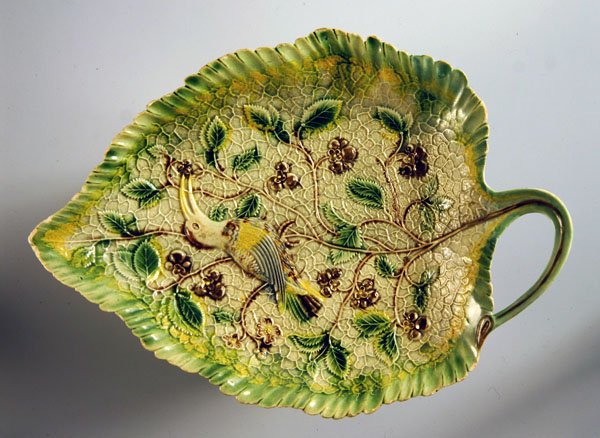 Leaf-shaped Dish Decorated with Vines and Exotic Bird by English School