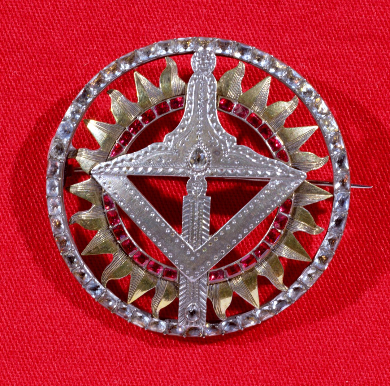 Masonic badge or jewel worn by members of the Grand Lodge by English School