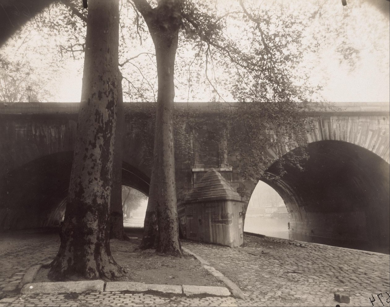 Pont Marie by Eugène Atget