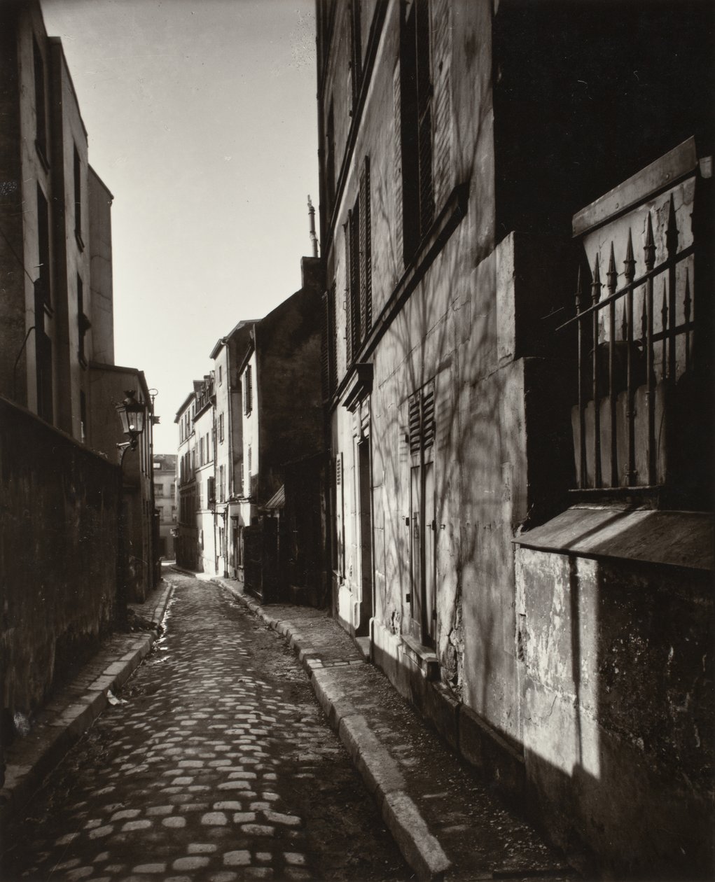 Rue St. Rustique, March 1922 by Eugène Atget