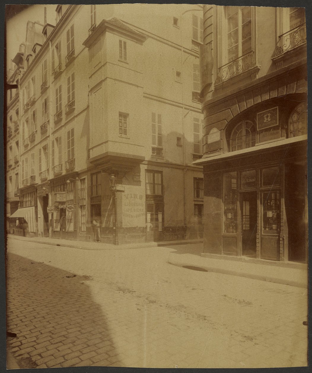 Tourelle rue Saint Paul. Said to be the study of Botal, physician of Henri III by Eugène Atget