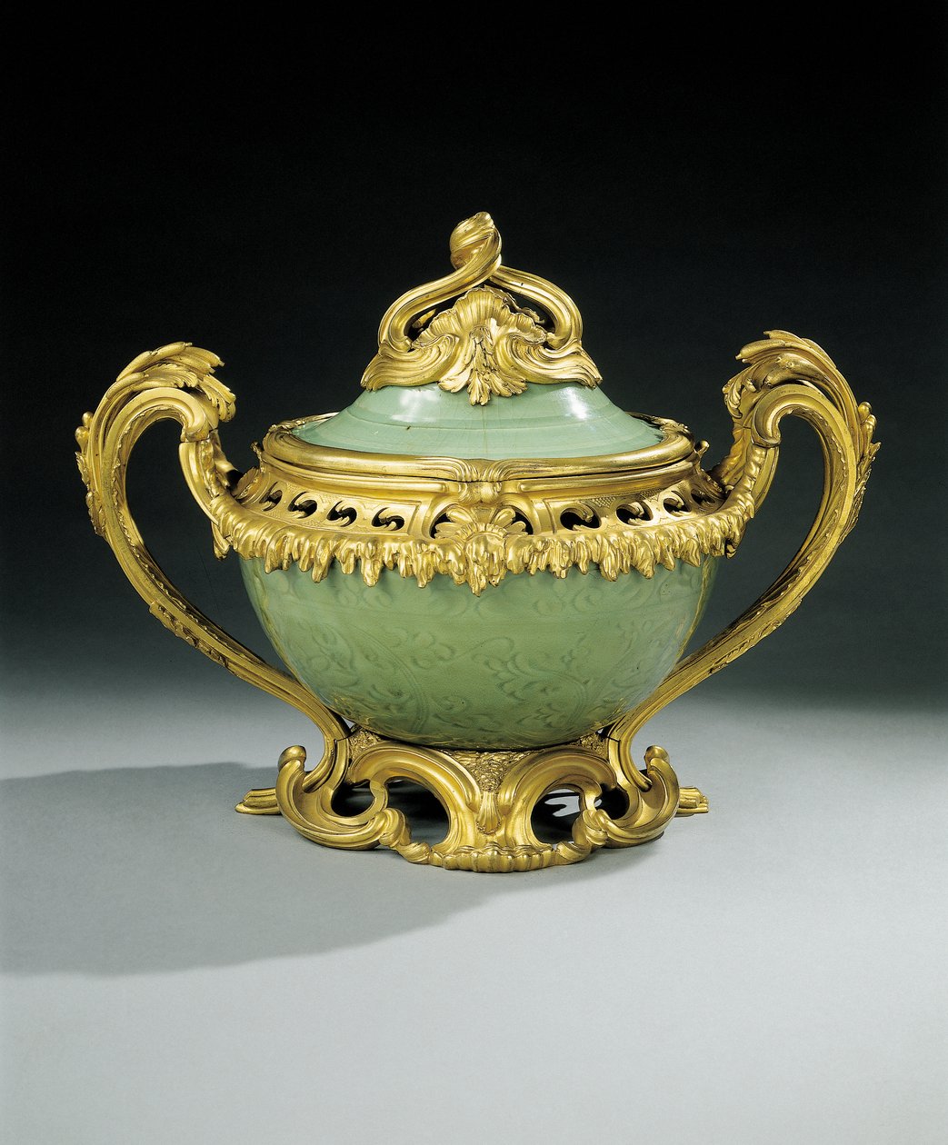 Louis XV pot-pourri vase by European School
