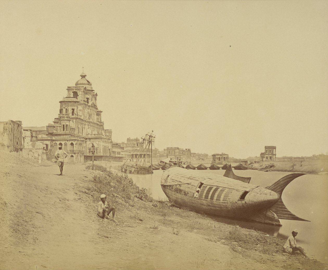 The Chattar Manzil Palace and the Royal Boat of Oude by Felice Beato