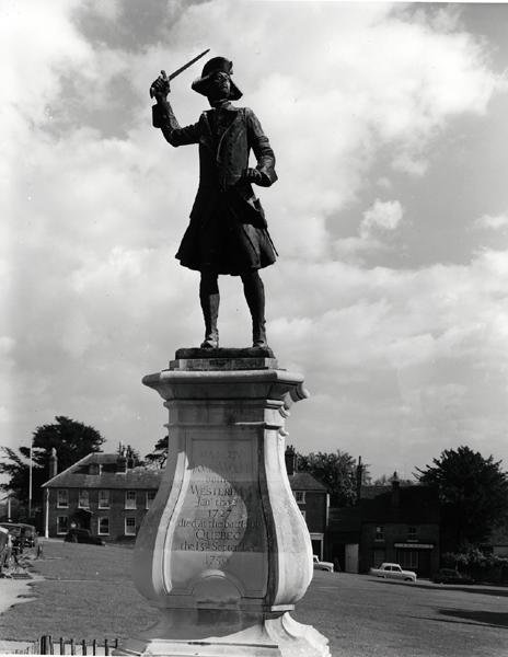 Statue of Major General James Wolfe (1727-59) by Francis Derwent Wood