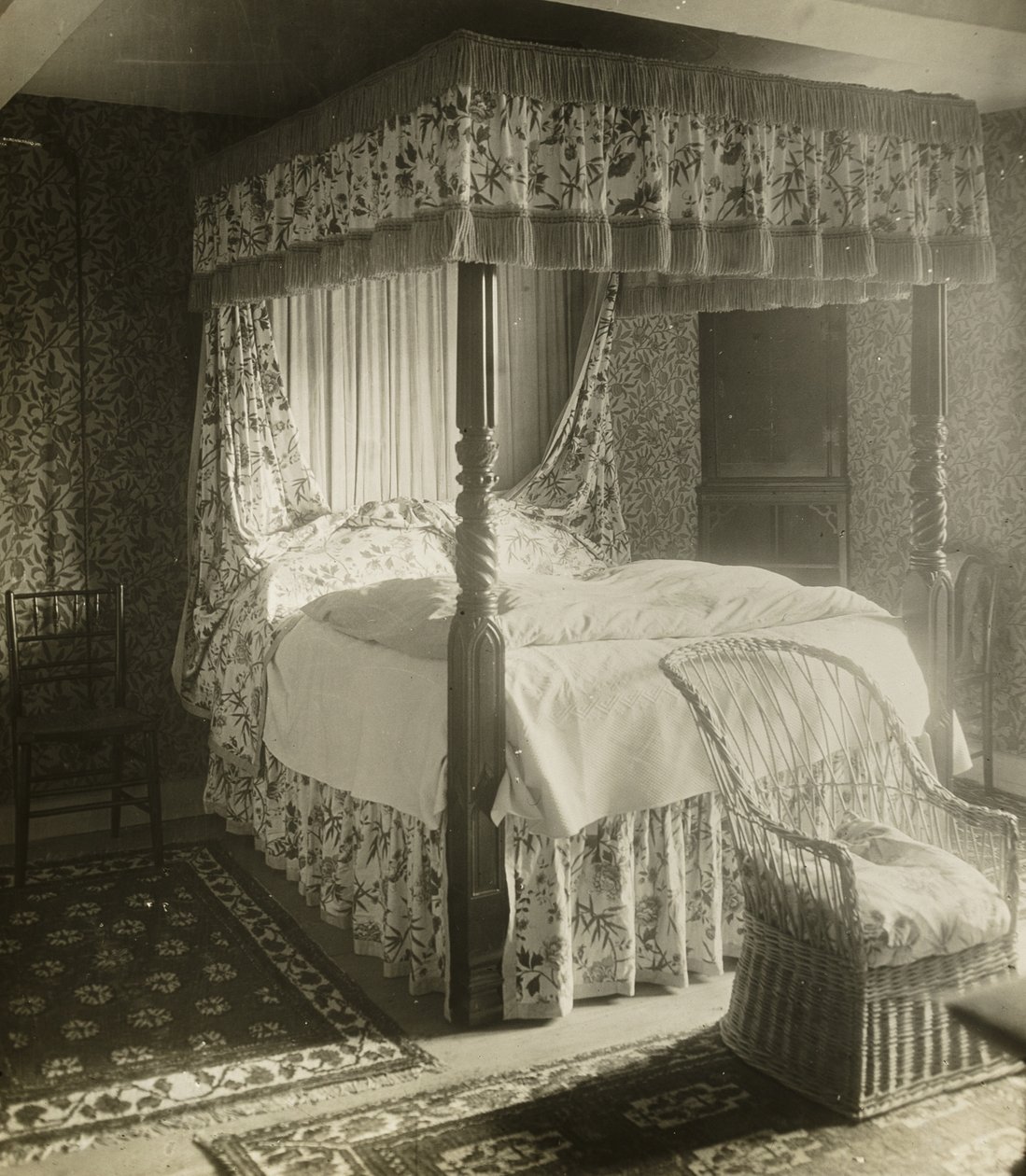 Kelmscott Manor: Bed William Morris Was Born In by Frederick H. Evans