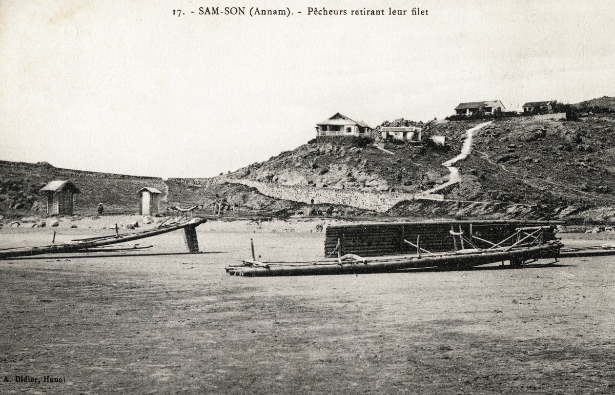Fishers removing their net near the beaches of Sam Son, Annam. Postcard from Vietnam, Indochina. Photograph about 1912-1914 by French Photographer