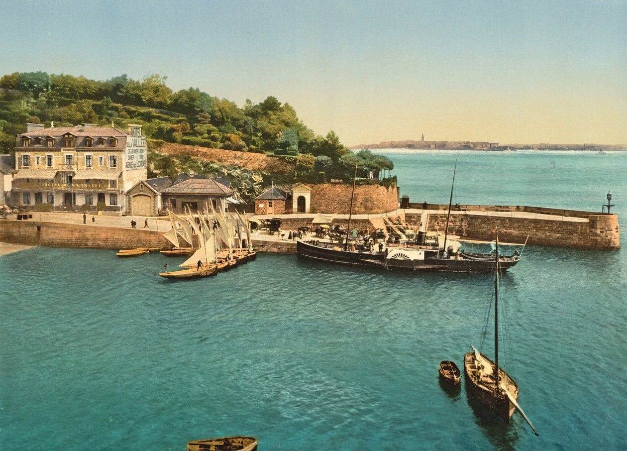 La Bec de la Vallée, Dinard, 1890-1900 by French Photographer