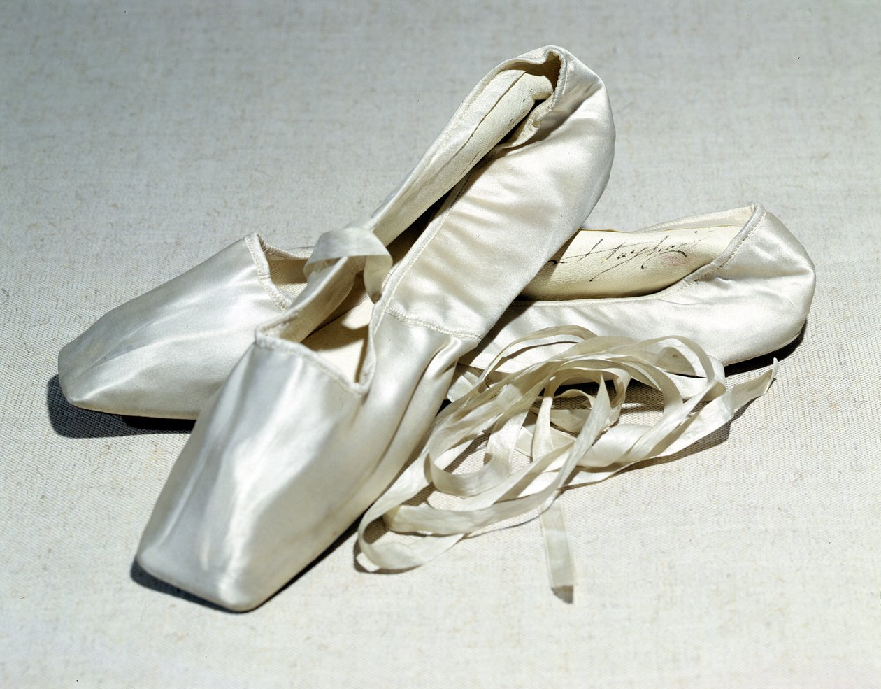 Misty copeland signed pointe shoes online