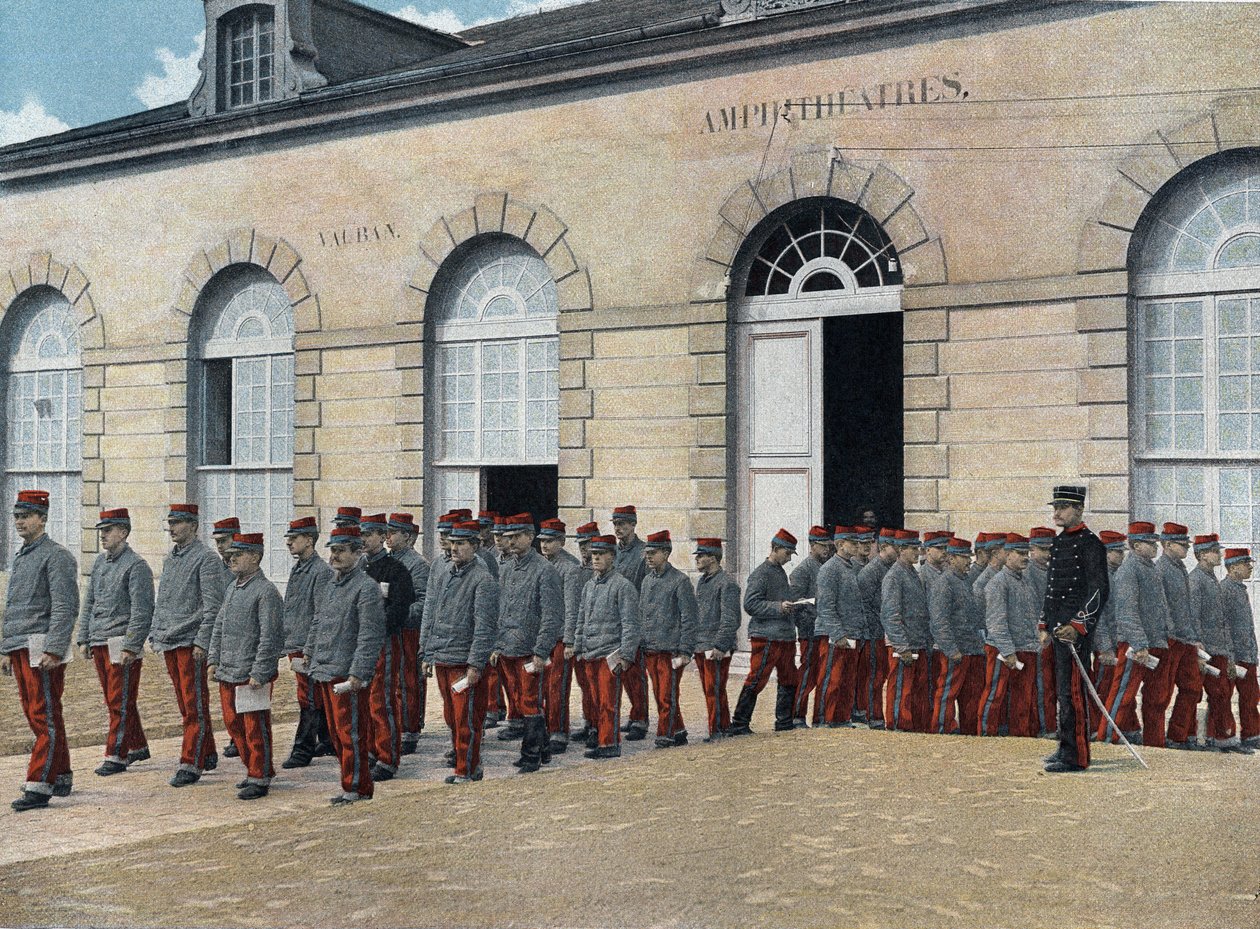 Special military school of Saint-Cyr, interior service: Exit from the amphitheatre by French School