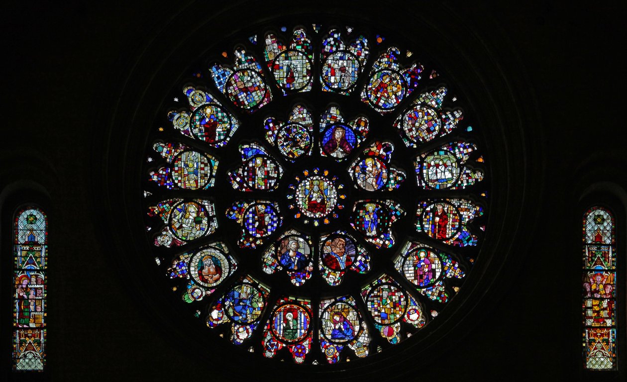 The west rose window with fragmentary fifteenth and sixteenth panels ...