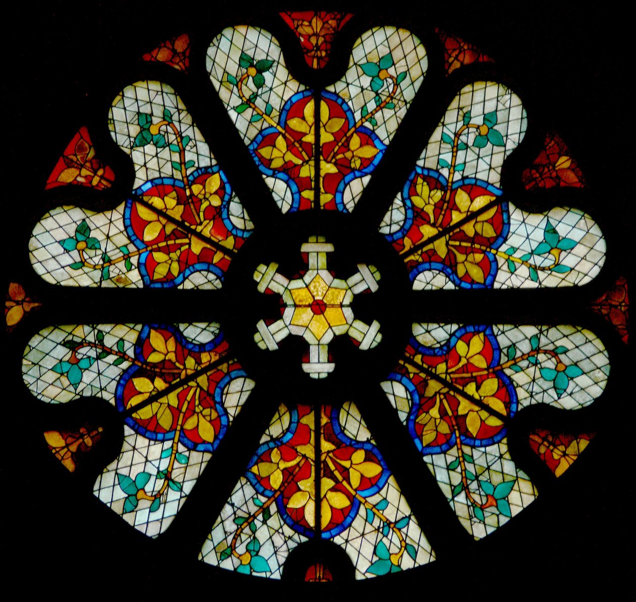 Window w107, North Rose Window with Patterned Modern Glass by French School