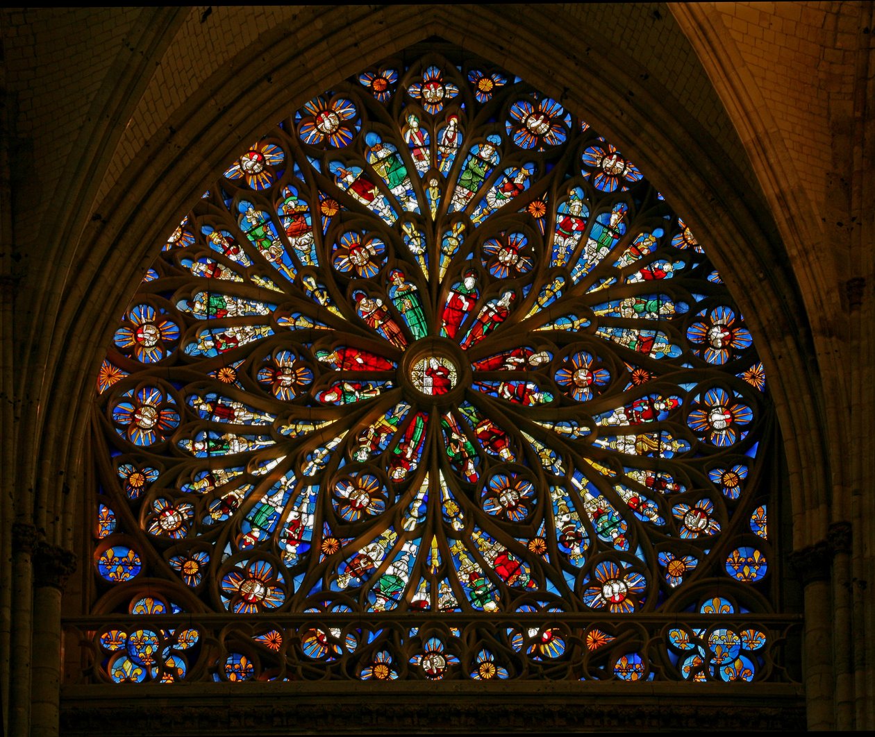 Window depicting the Tree of Jesse (rose window - internal)