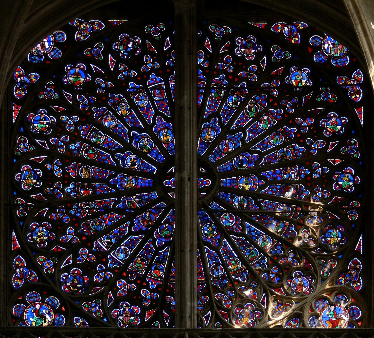 Window, the north rose window, depicting prophets, ancestors of Christ ...