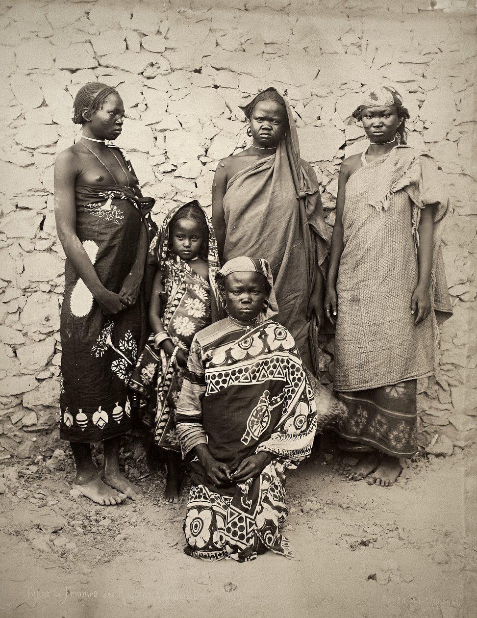 Types de Femmes des Regions Equatoriale by G. Lekegian