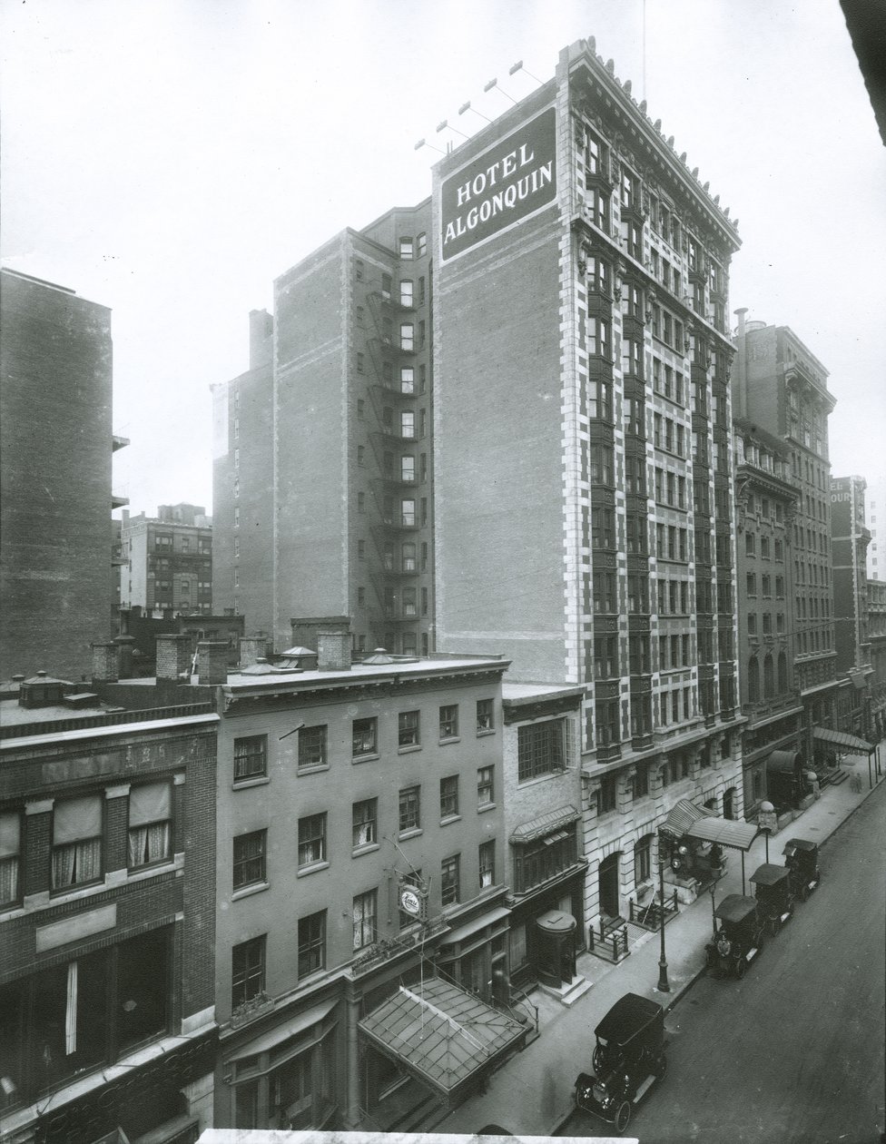 Hotel Algonquin, West 44th Street, New York City by G.P. Hall und Sohn