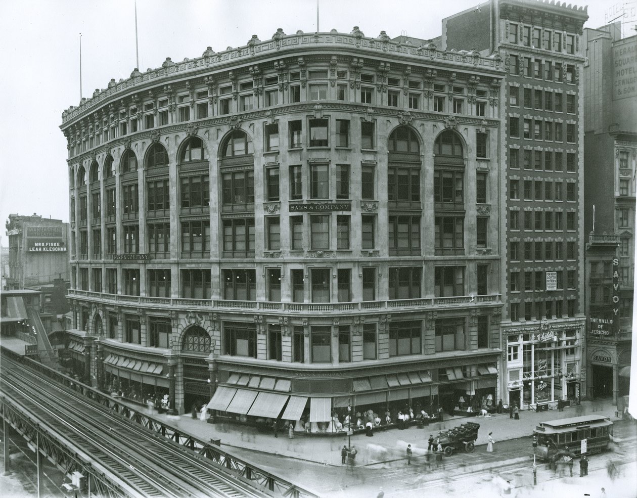 Saks and Company Department Store, New York by G.P. Hall und Sohn