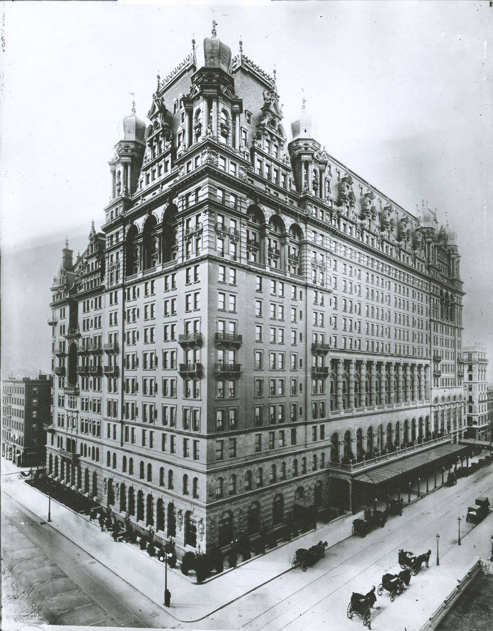 The Waldorf Astoria Hotel, New York City by G.P. Hall und Sohn