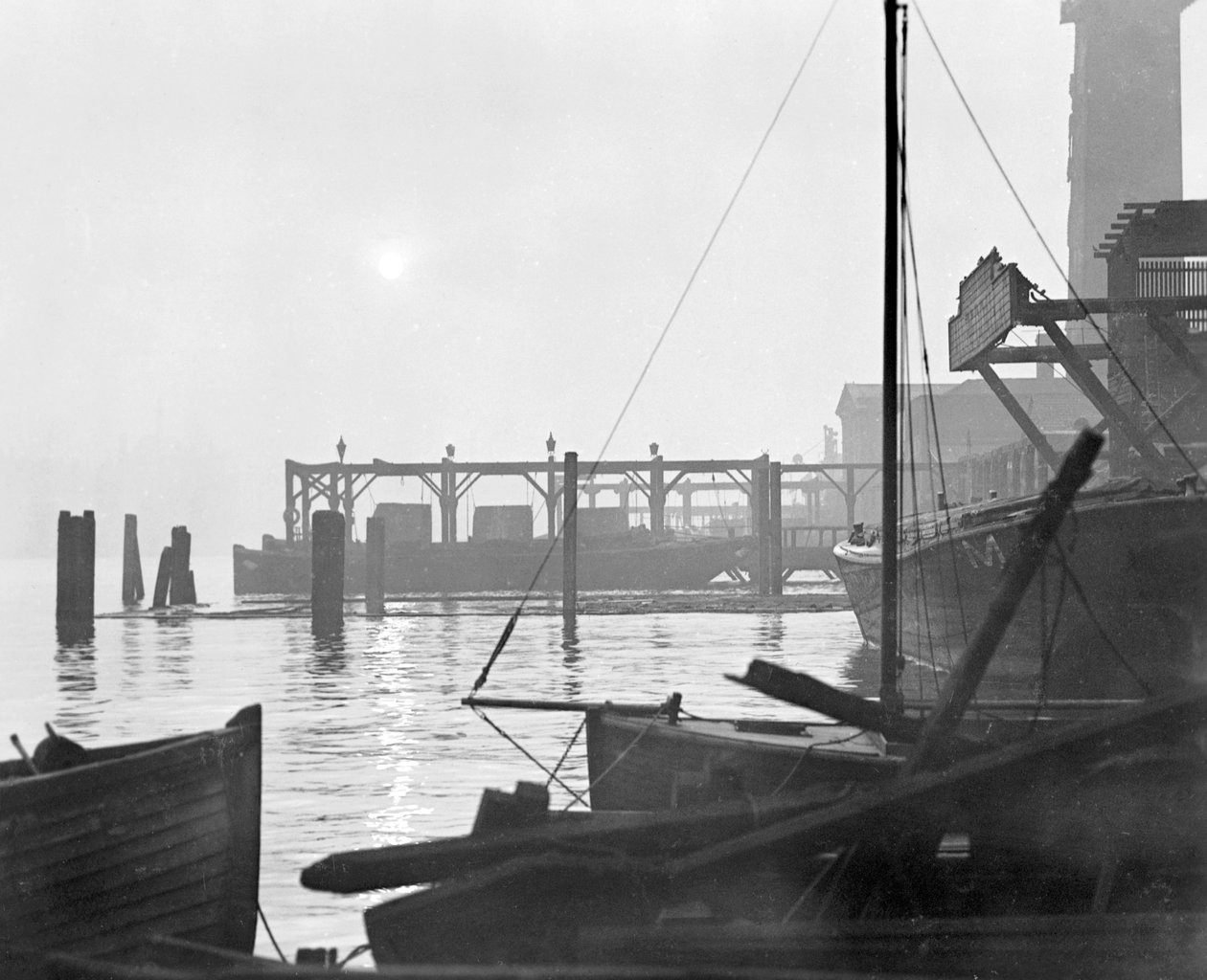 Sunrise over Lambeth waterfront looking east, London by George Davison Reid