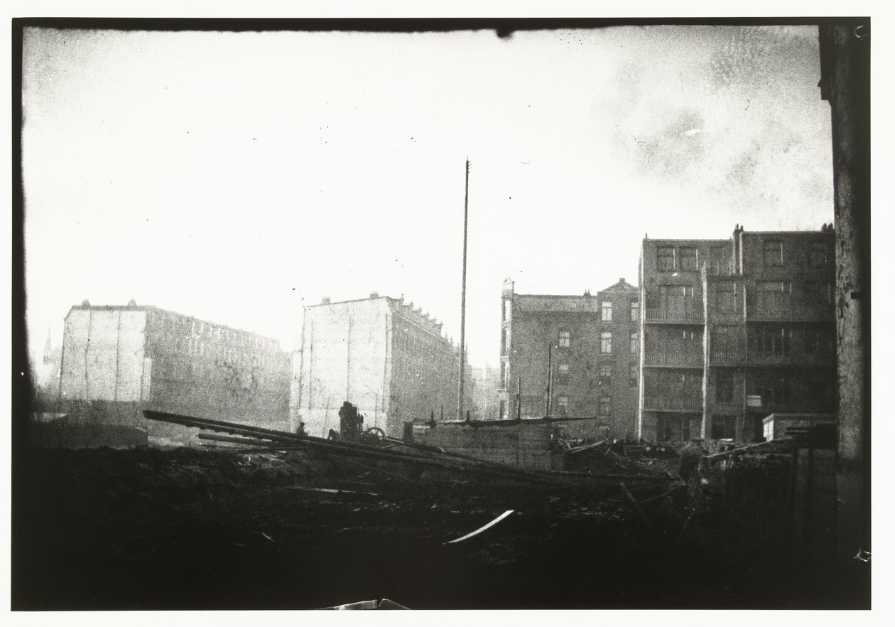 New Buildings along the Jacob van Lennepkanaal in Amsterdam by George Hendrik Breitner