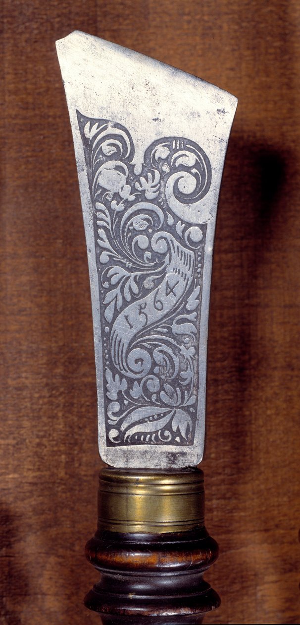 Gold knife in steel and wood by German School