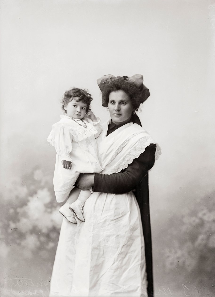 Feminine Portrait by Phillipe de Marlier