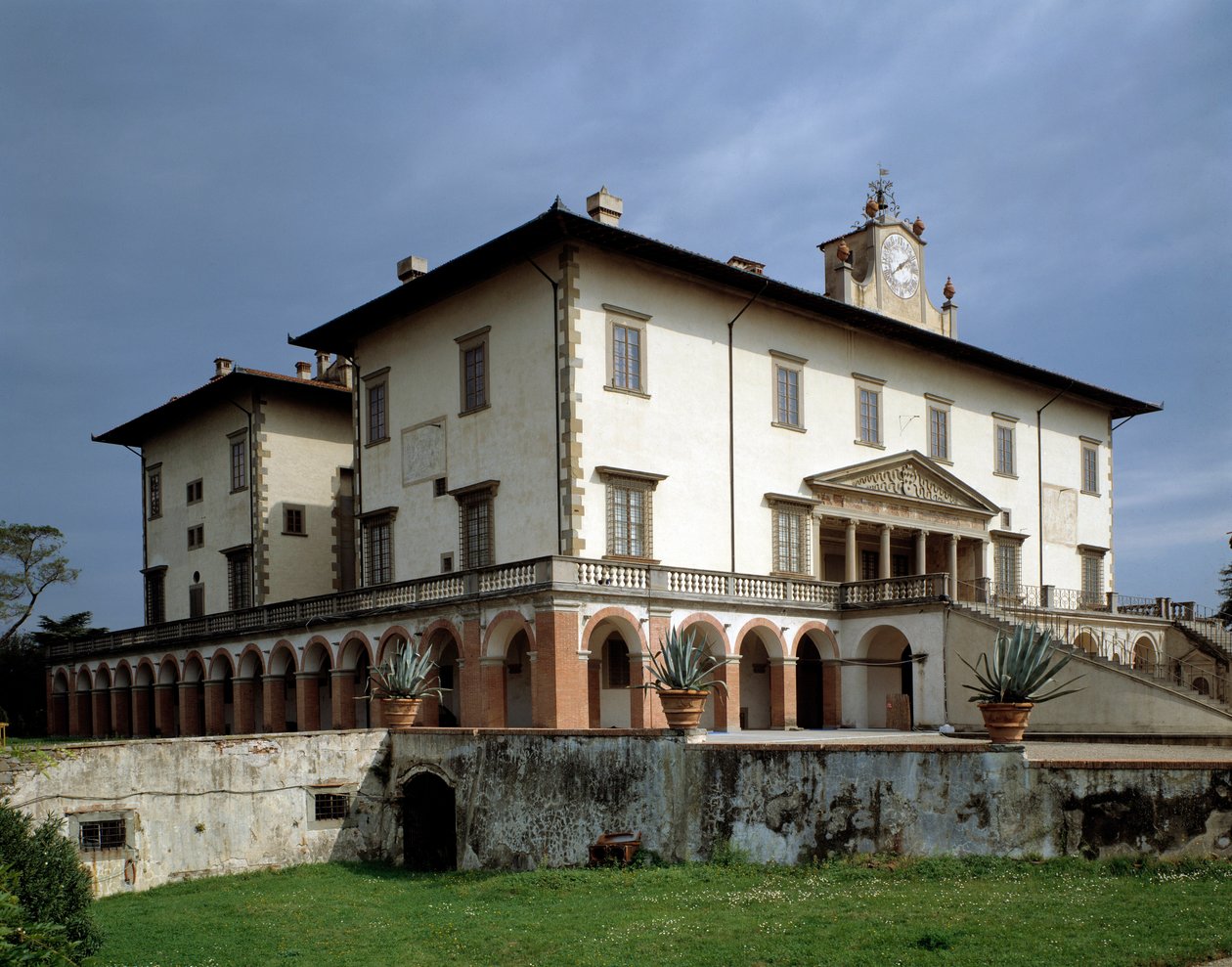 Facade of Villa Medicea of Poggio a Caiano by Giuliano Giamberti da Sangallo