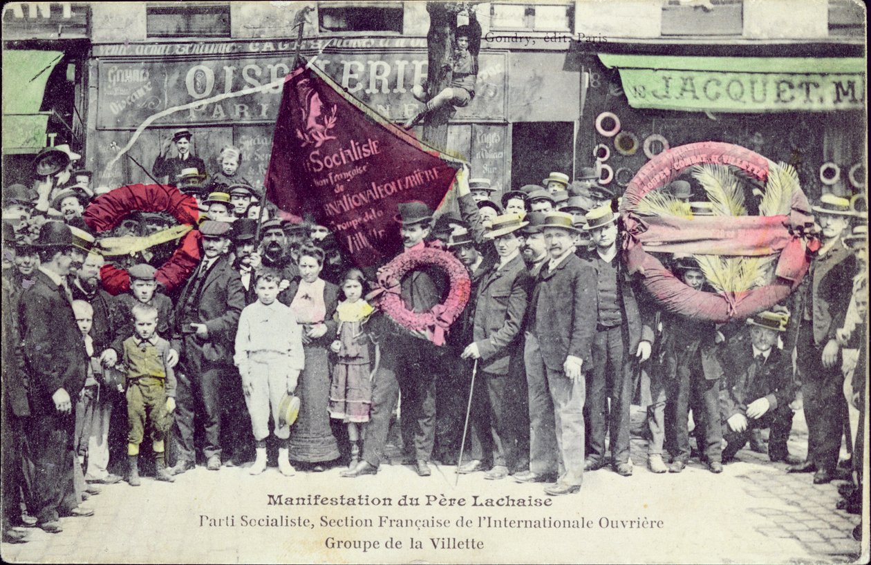 Demonstration at Pere-Lachaise for the commemoration of the Paris Commune, by Socialist party, French Section of the International Workingmen