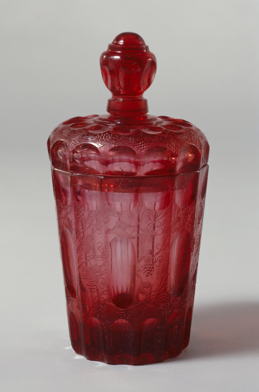 Bevelled glass beaker with lid, before 1700 by Gottfried Spiller