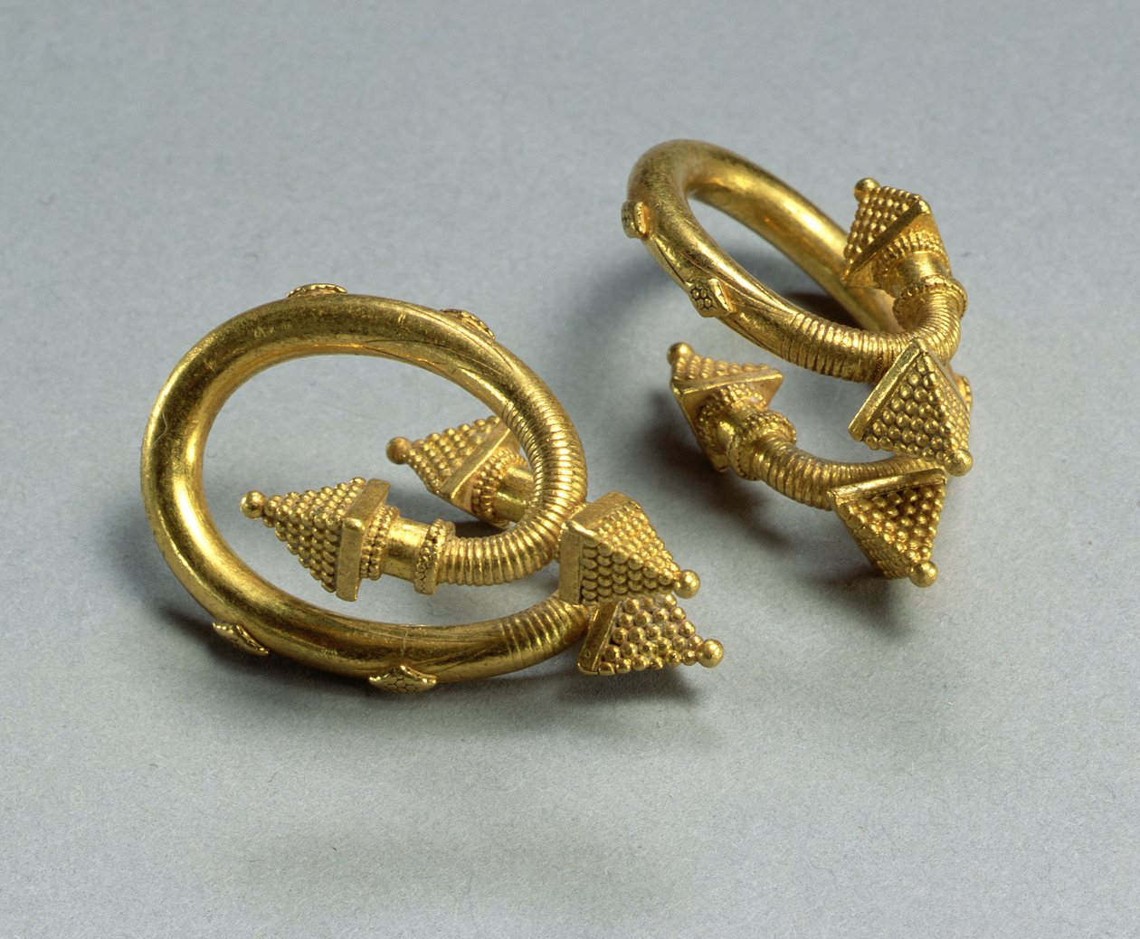 A pair of spiral earrings, c.450-400 BC by Greek