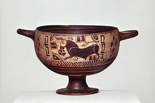 Black-figure kotyle, c.600-500 BC by Greek