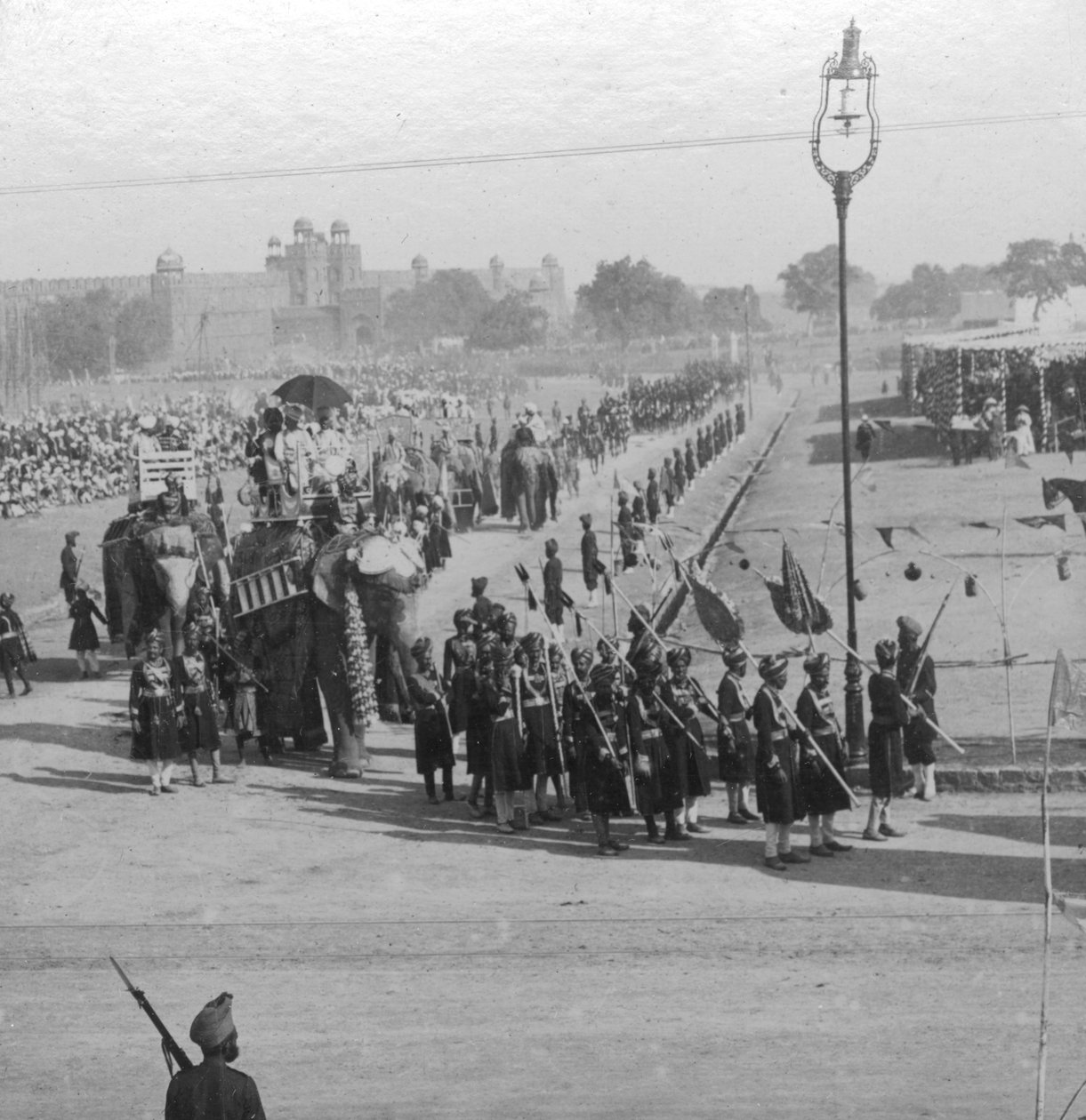 Maharajahs Rounding Jumma Muisjid, Delhi, India by H. D. Girdwood