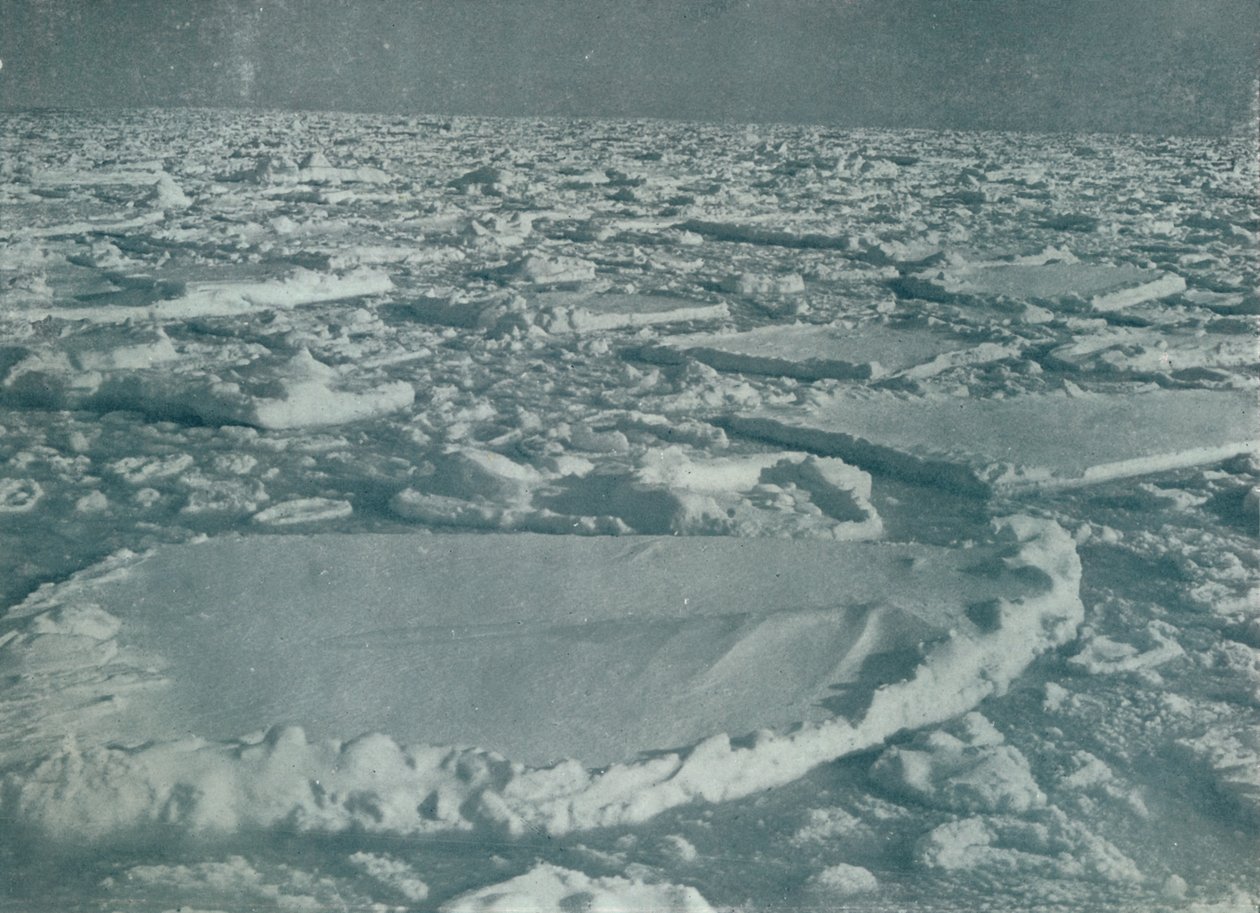 Heavy Pack in which the Ship Was Held Up by Herbert Ponting