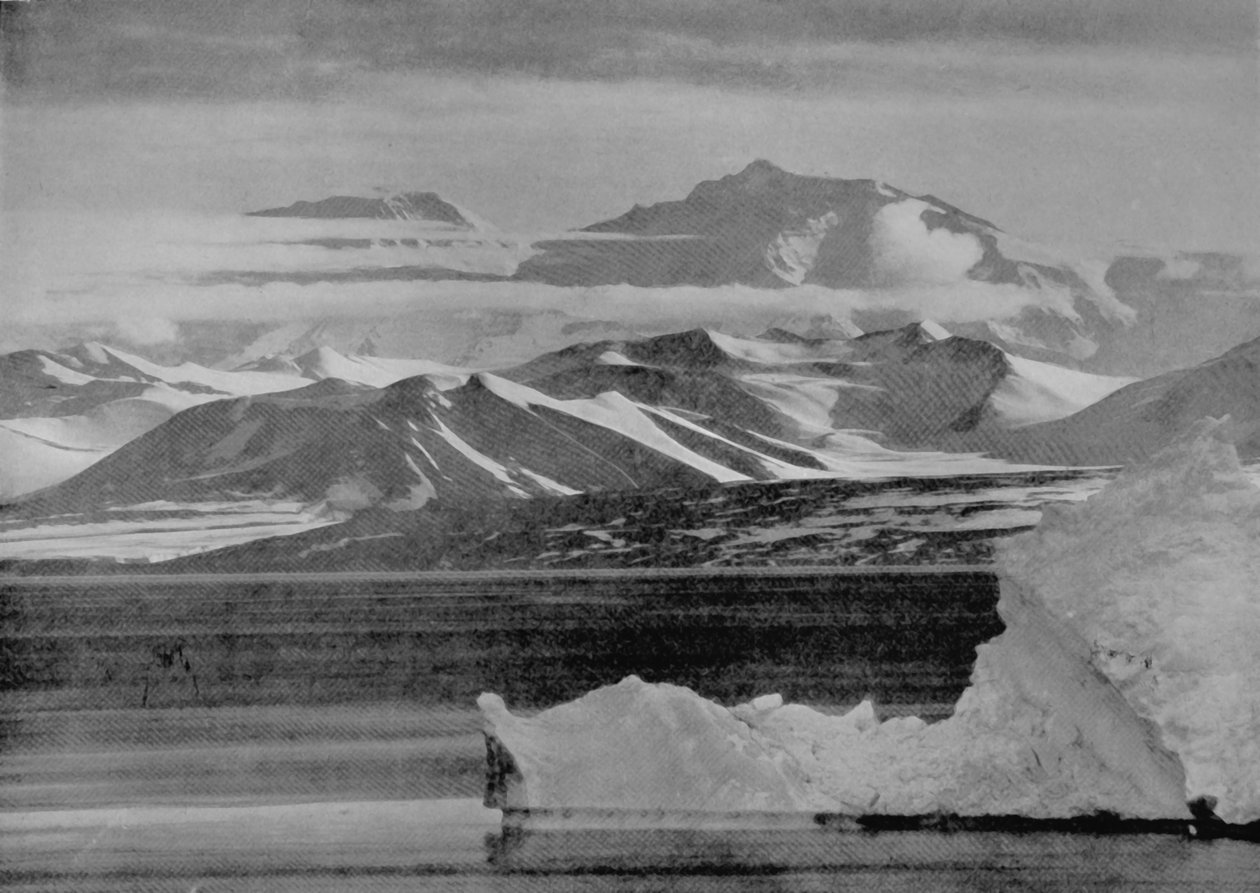 Telephotograph of the Mount Lister Scarp, 10 February 1911 by Herbert Ponting