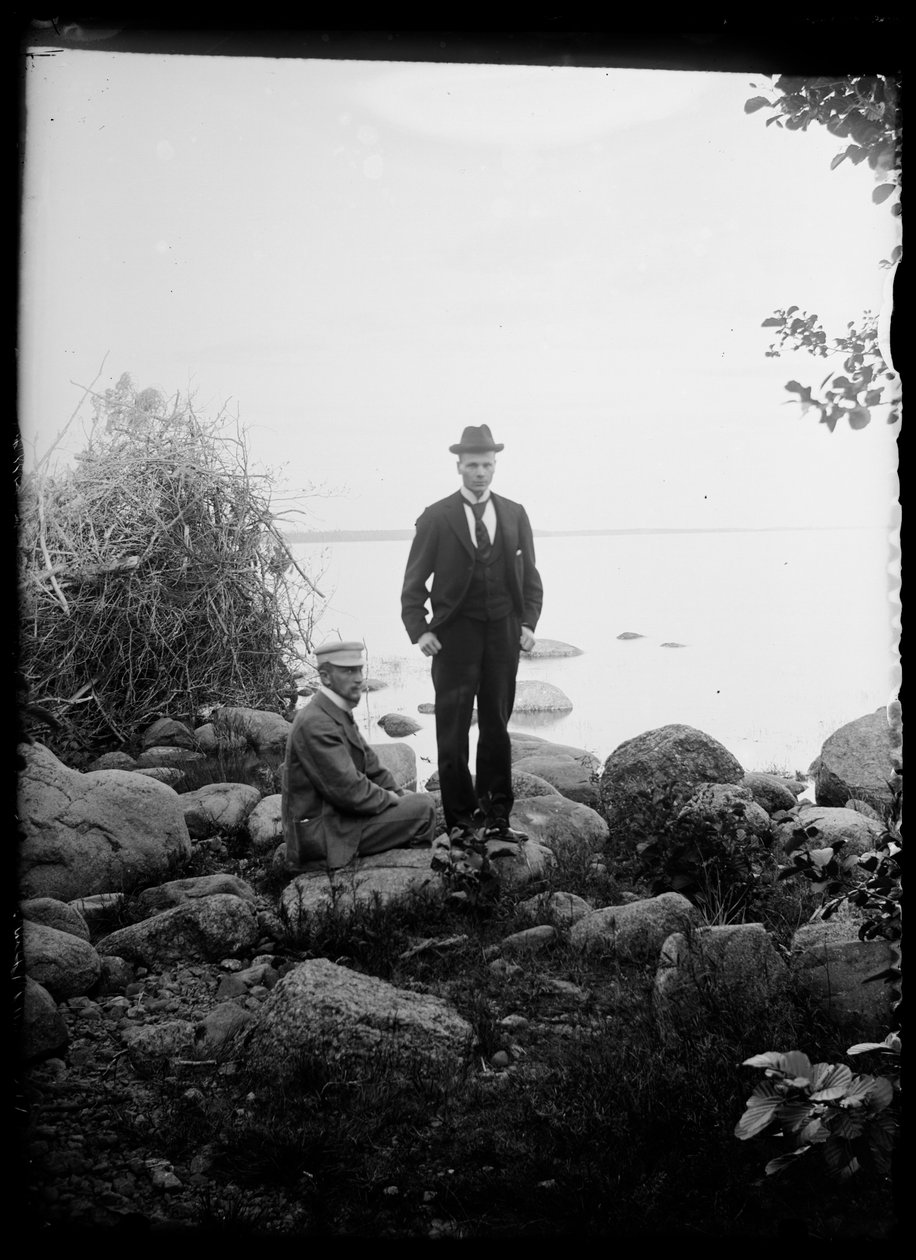 Johannes Andersin and Magnus Adrian Gadd at the Midsummer Bonfire by Hugo Simberg