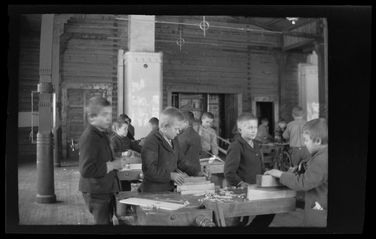 Likely the Sculpture Hall of Kymintehdas Elementary School by Hugo Simberg