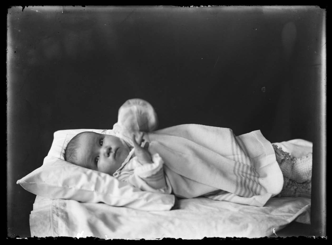 Tom Simberg in the Studio Home on Luotsikatu by Hugo Simberg