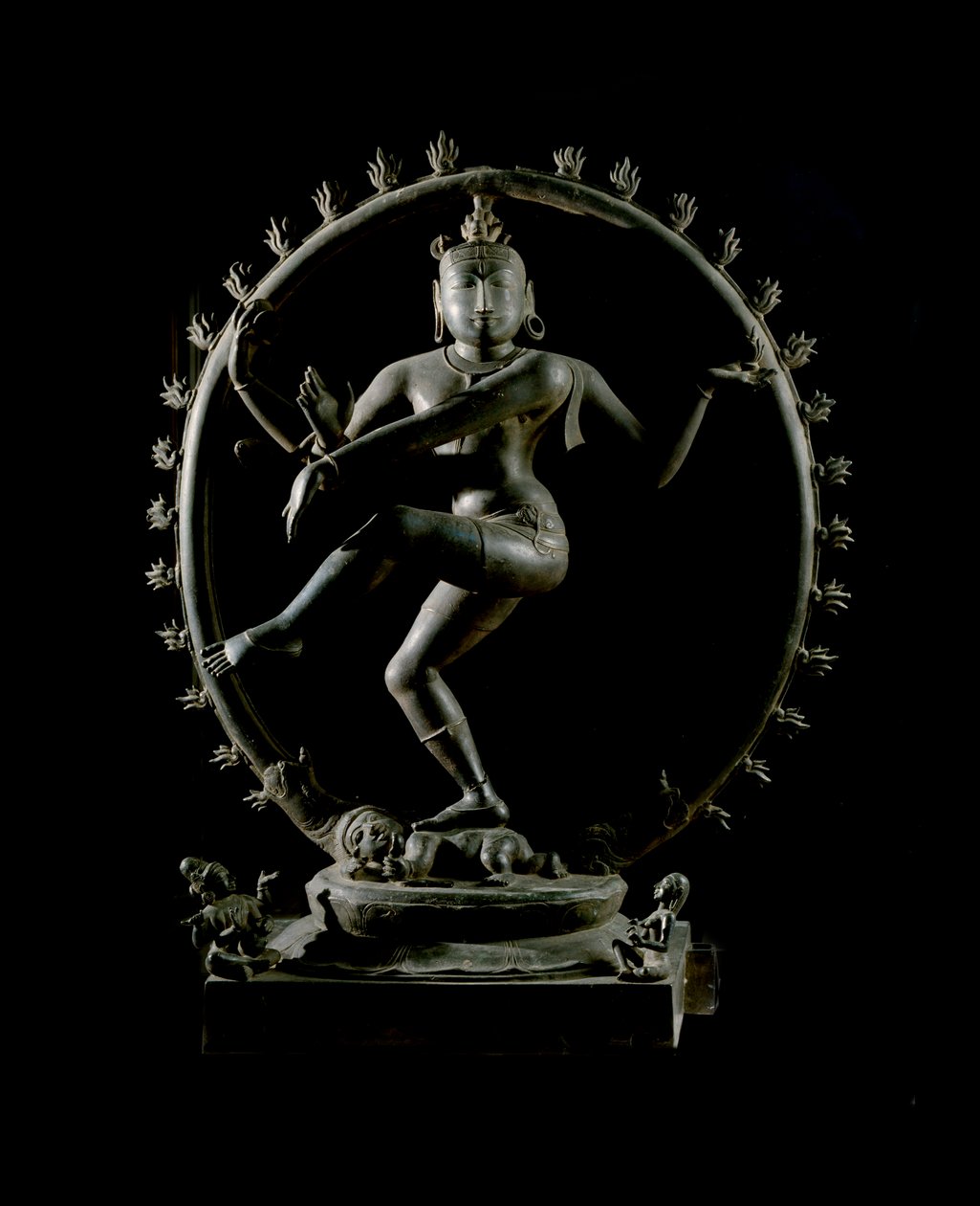 Hinduism: representation of the god Shiva Nataraja, god of dance. Bronze sculpture 12th century - Kolkata, Indian museum by Indian School