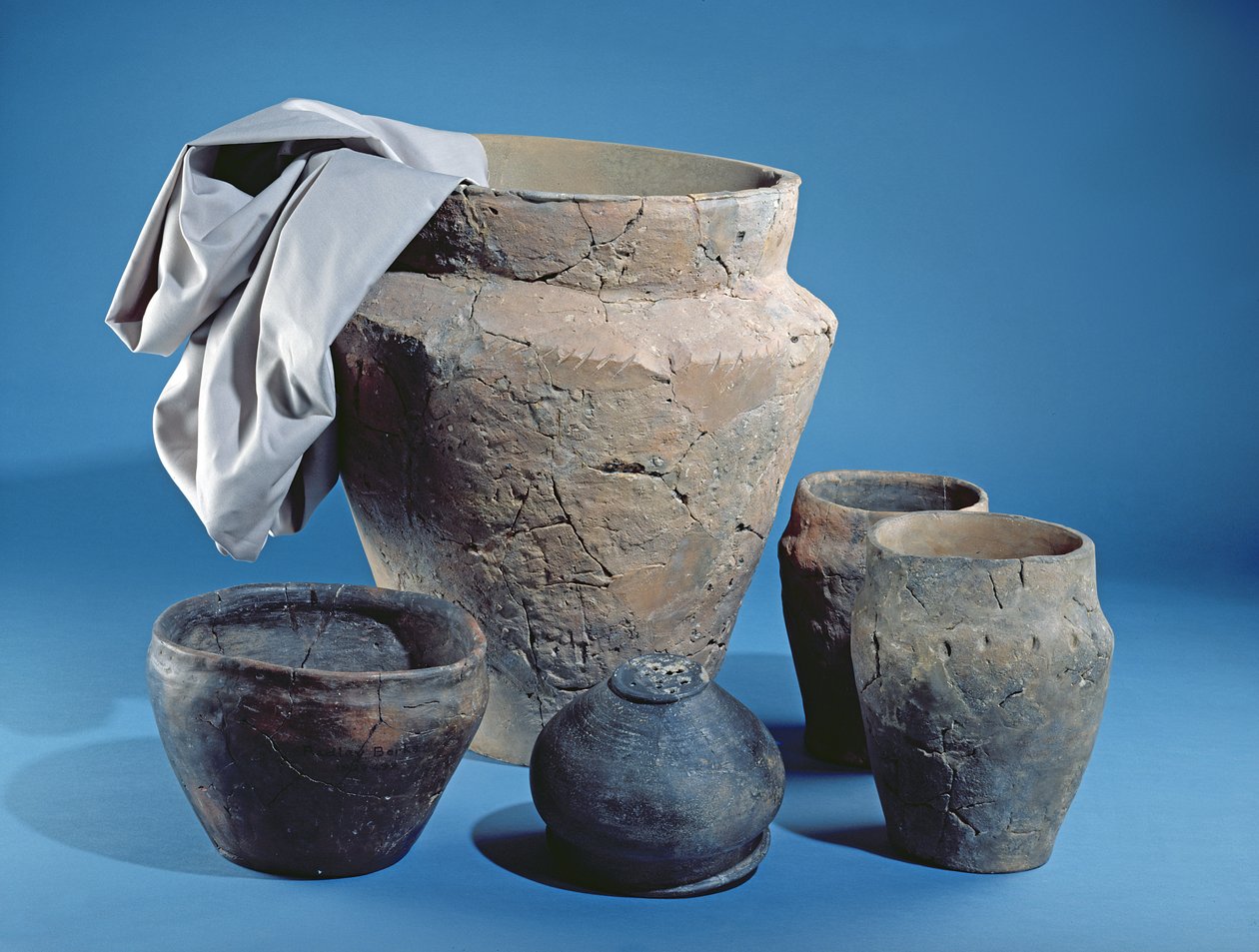 Six pots made for different purposes, all from Oxfordshire by Iron Age