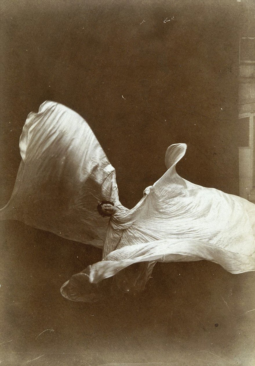 Loie Fuller in La danse Blanche, 1897 by Isaiah West Taber