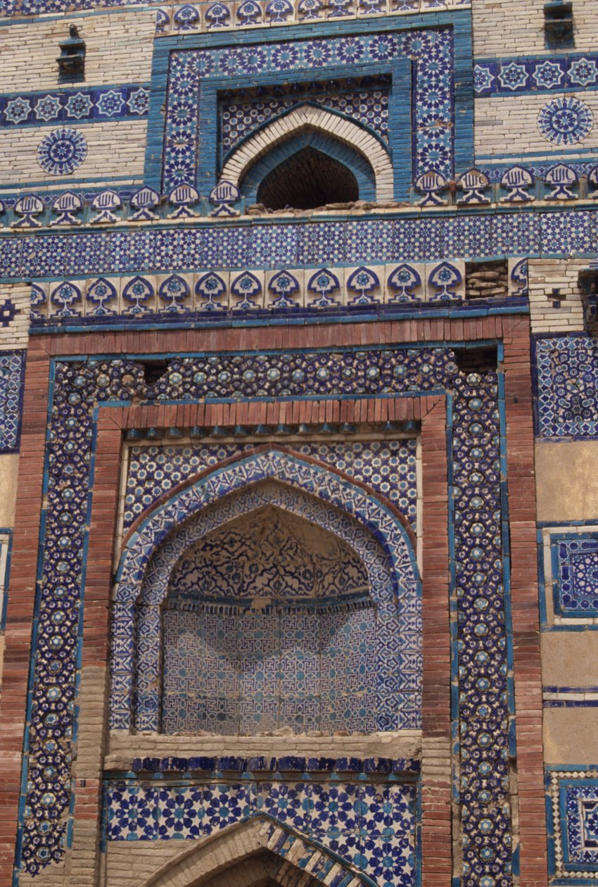Tiles on the entrance gate to the mausoleum of Bibi Jawindi, erected in 1494 by Islamic School