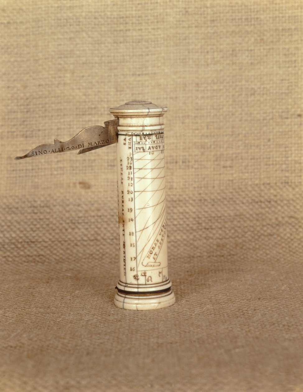 Portable column sundial, signed D. Stephanus, FF, 1587 by Italian School