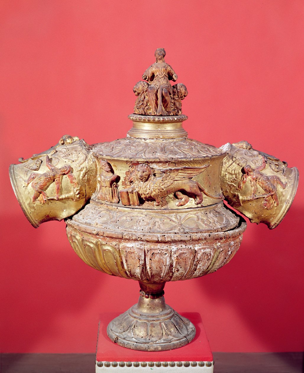 Urn used for dogal elections by Italian School