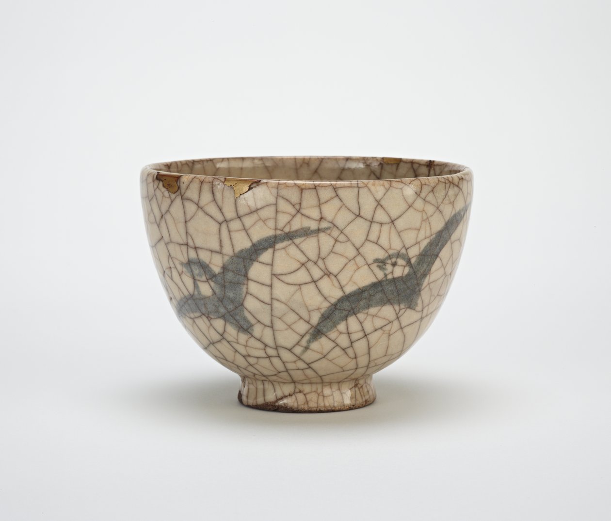 Tea bowl with design of plovers, Kyoto-related ware, mid 19th century by Japanese School