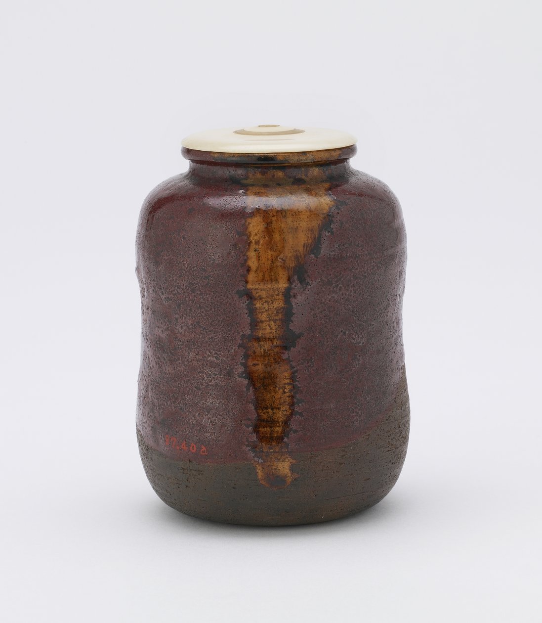Tea caddy (chaire) by Japanese School