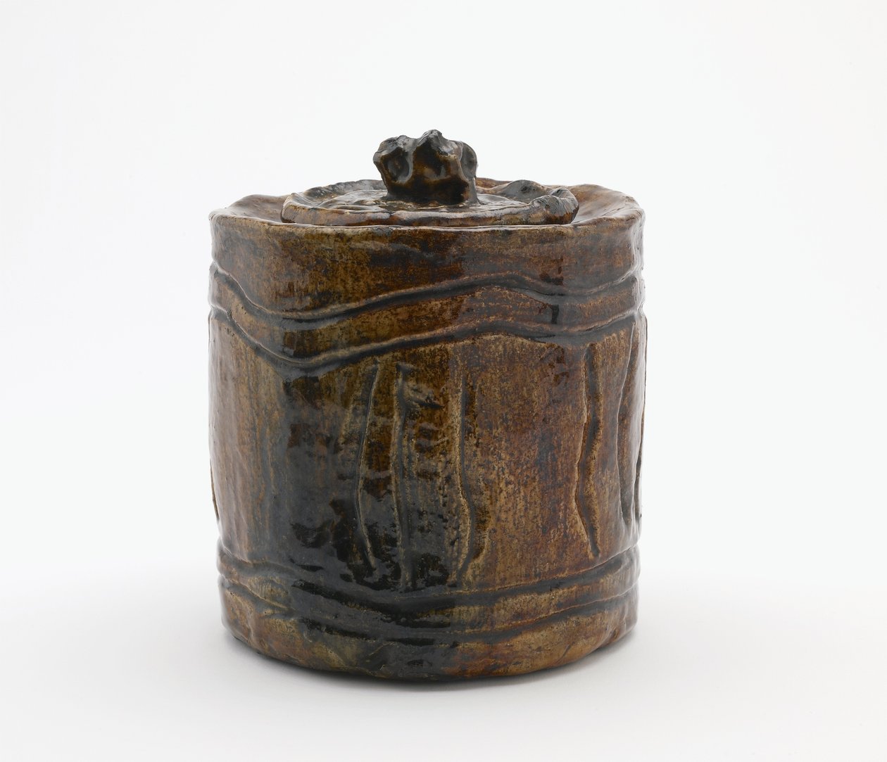 Tea ceremony water jar with matching lid, Tokyo, Edo period or Meiji era by Japanese School