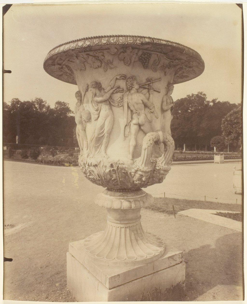 Versailles, Vase by Jean Eugène Auguste Atget