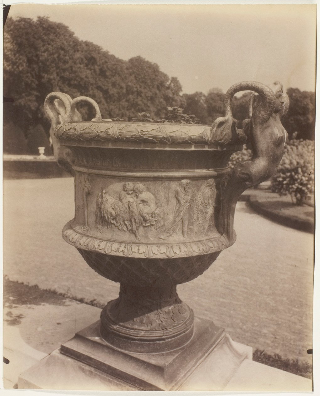 Versailles, Vase by Ballin by Jean Eugène Auguste Atget
